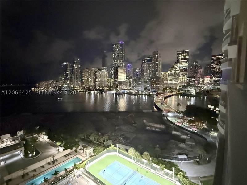 Apartment for rent at Isola Brickell Key 1914
