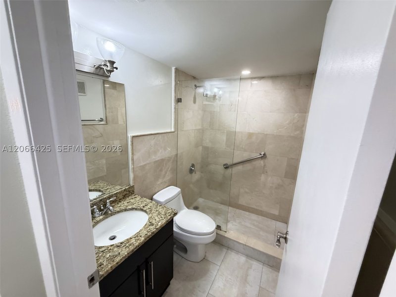 Apartment for rent at Isola Brickell Key 1914