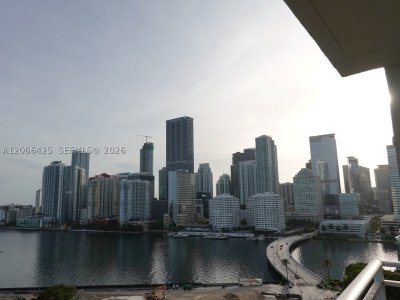 Isola Brickell Key Apt #1914