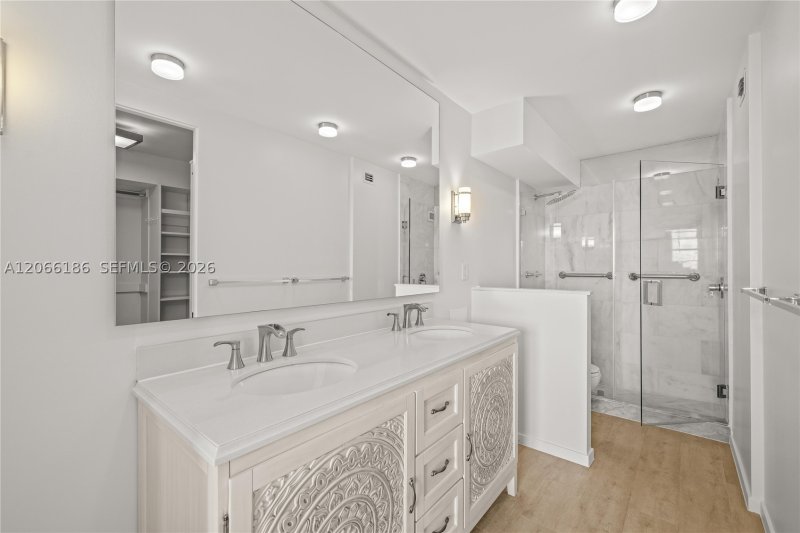 Condo for sale at Island Terrace 15A