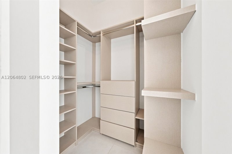 Alquiler de apartamento en Midtown Miami 2 H0901