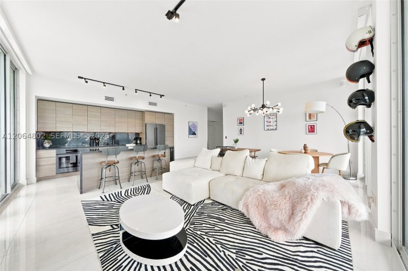 Alquiler de apartamento en Midtown Miami 2 H0901