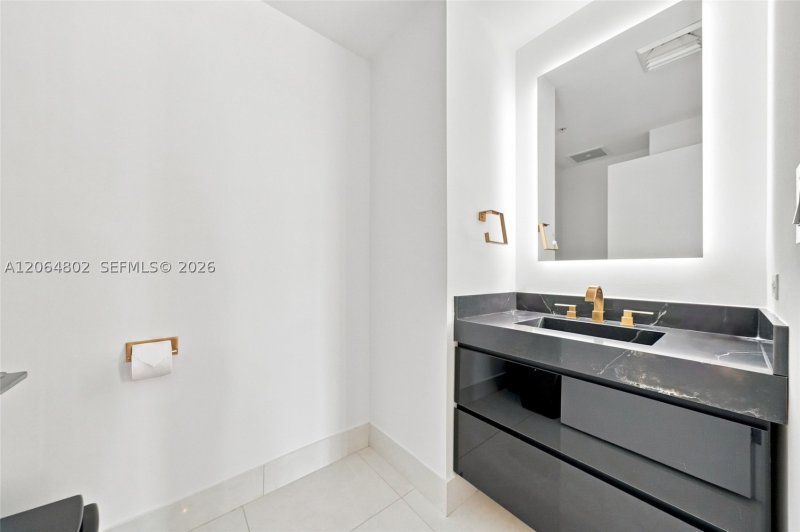 Alquiler de apartamento en Midtown Miami 2 H0901