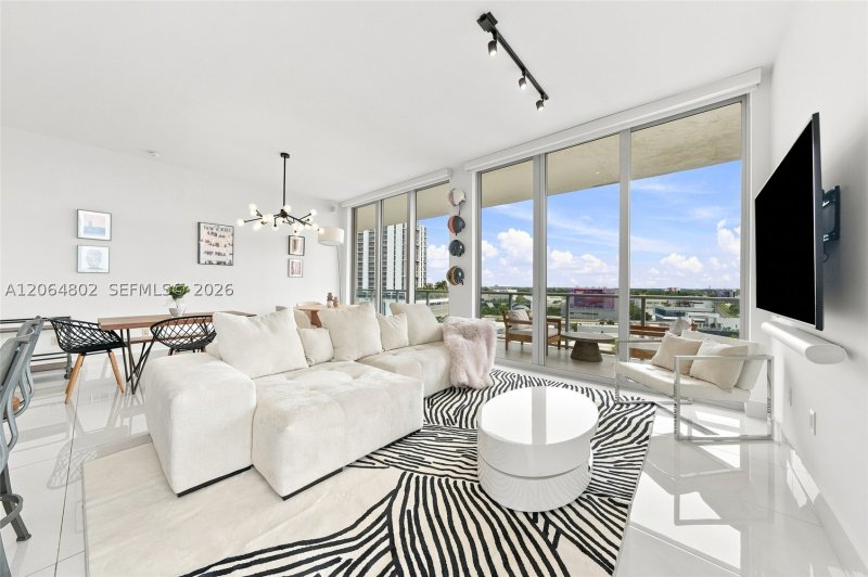 Alquiler de apartamento en Midtown Miami 2 H0901