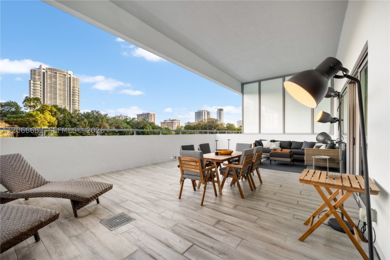 Comprar apartamento no Le Parc at Brickell 307