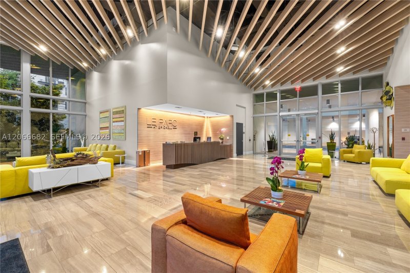 Comprar apartamento no Le Parc at Brickell 307