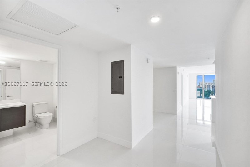 Comprar apartamento no Parque Towers at St. Tropez 5-805
