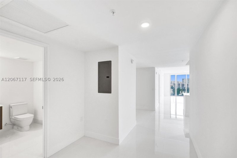 Comprar apartamento no Parque Towers at St. Tropez 5-805