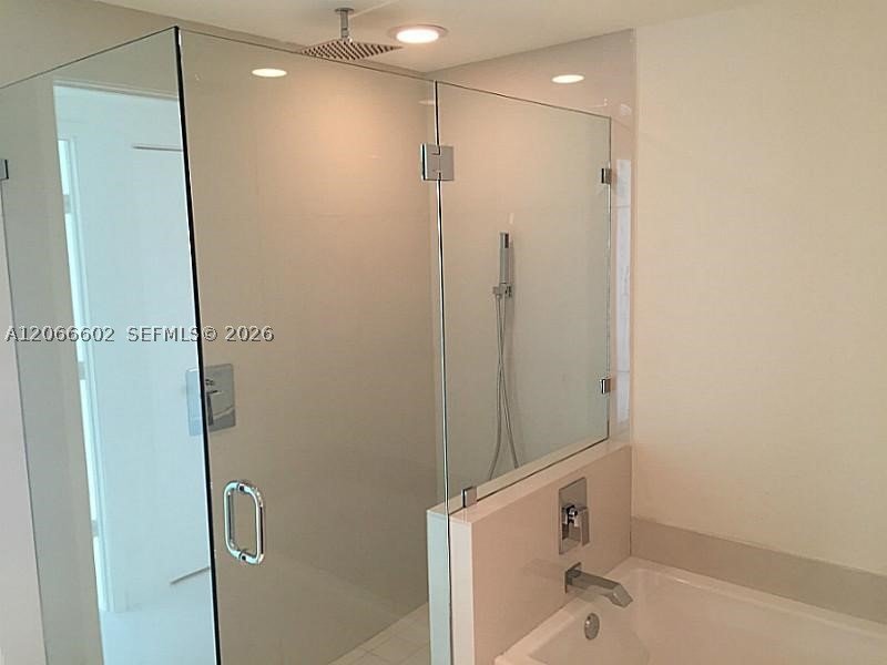 Aluguel de apartamento no 1100 Millecento 3908