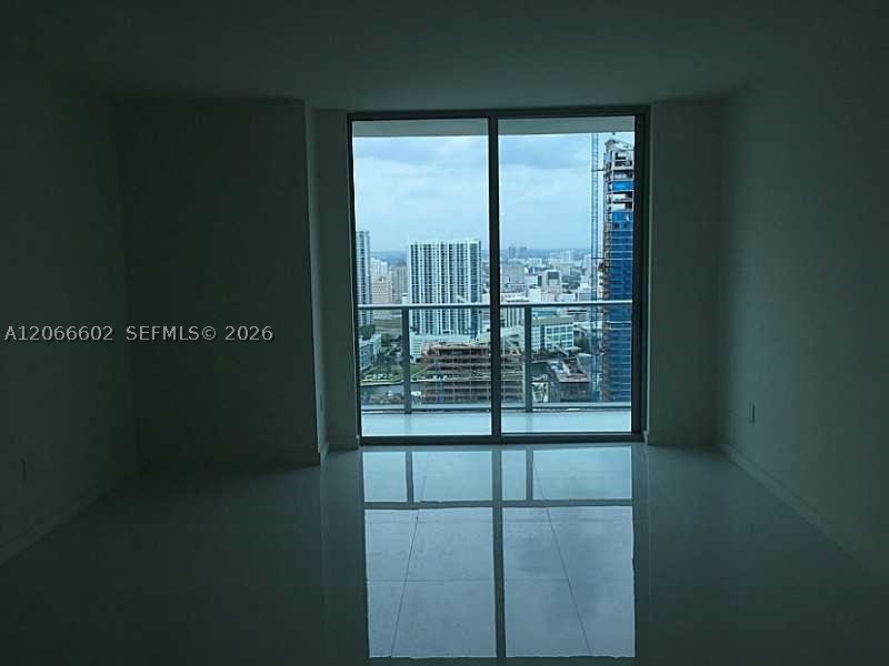 Aluguel de apartamento no 1100 Millecento 3908