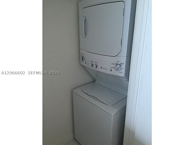 Aluguel de apartamento no 1100 Millecento 3908