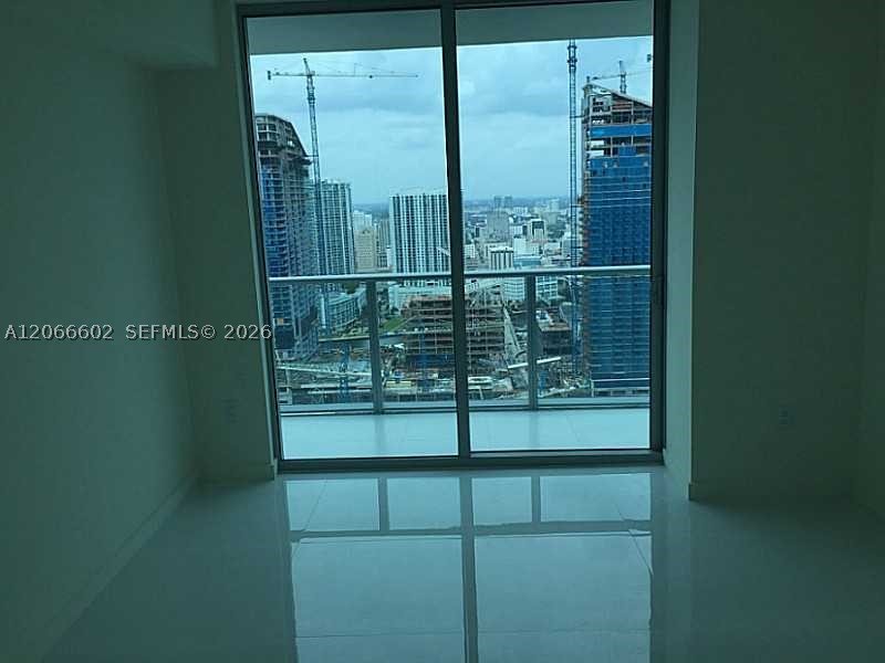 Aluguel de apartamento no 1100 Millecento 3908
