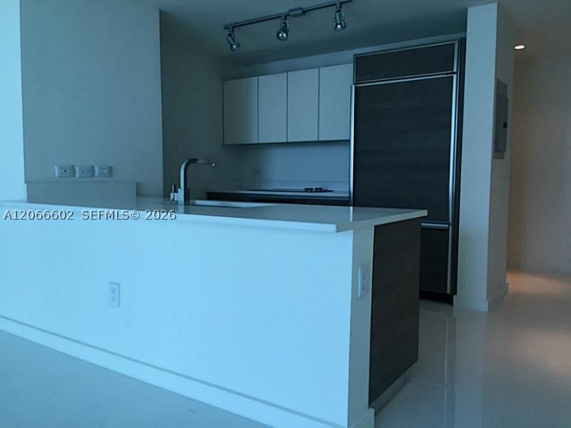 Aluguel de apartamento no 1100 Millecento 3908
