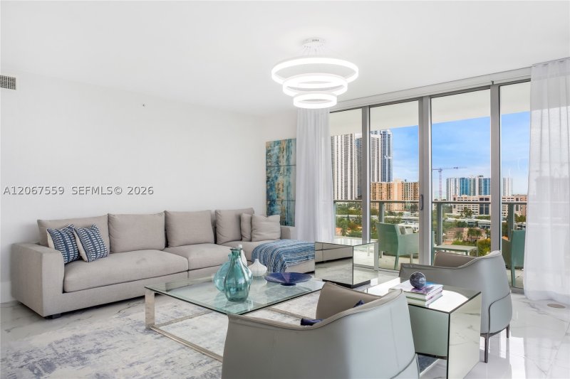 Alquiler de apartamento en Parque Towers at St. Tropez 5-1102
