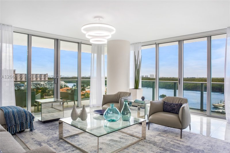 Alquiler de apartamento en Parque Towers at St. Tropez 5-1102