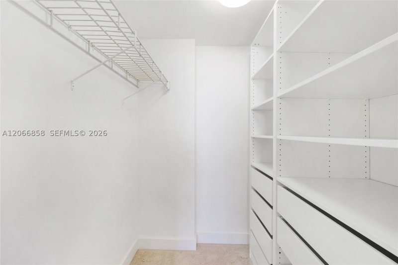 Comprar apartamento no Cape Florida Club 409