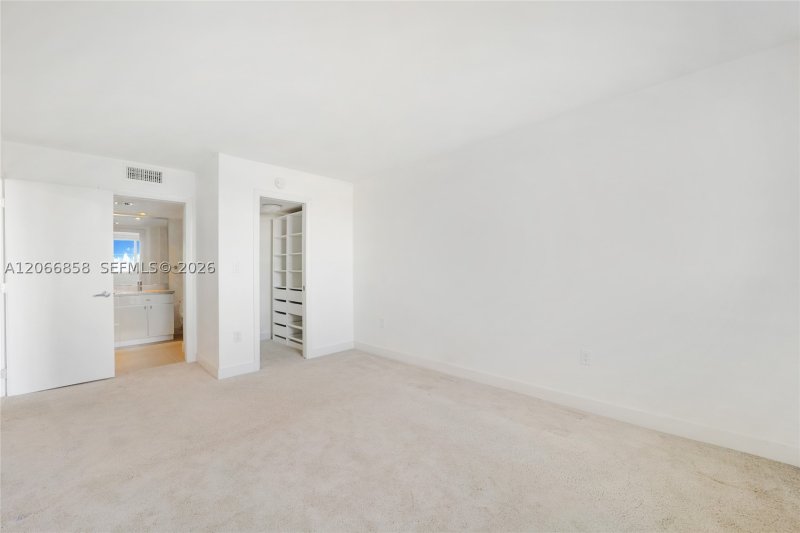 Comprar apartamento no Cape Florida Club 409