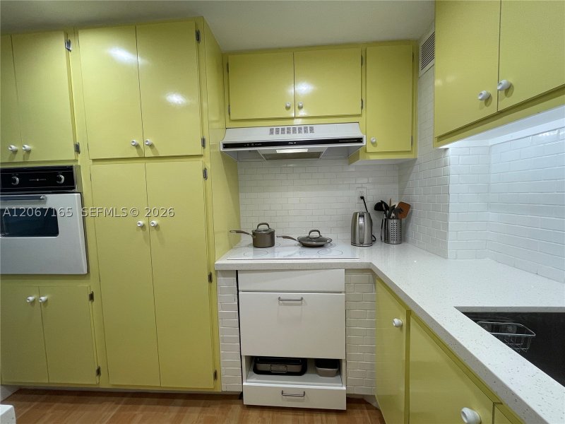 Aluguel de apartamento no Bay Park Towers 501
