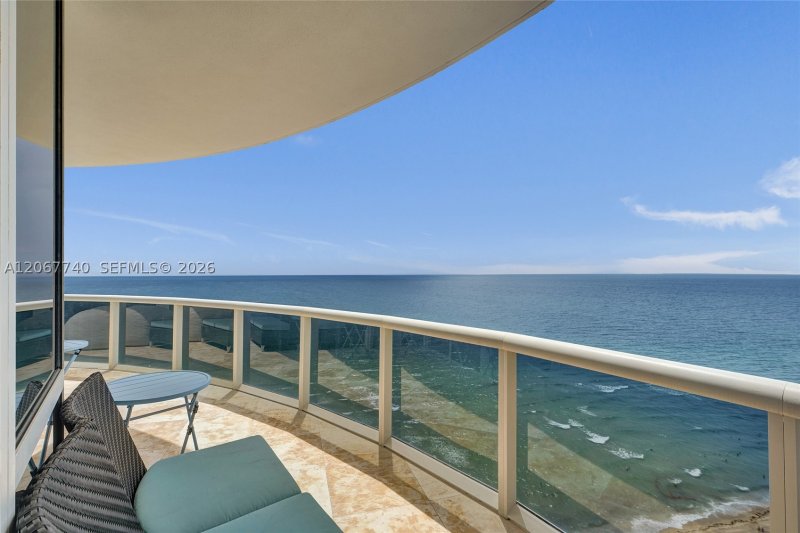 Aluguel de apartamento no Trump Royale 3309