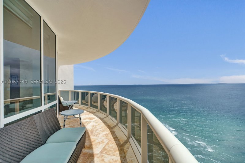 Aluguel de apartamento no Trump Royale 3309