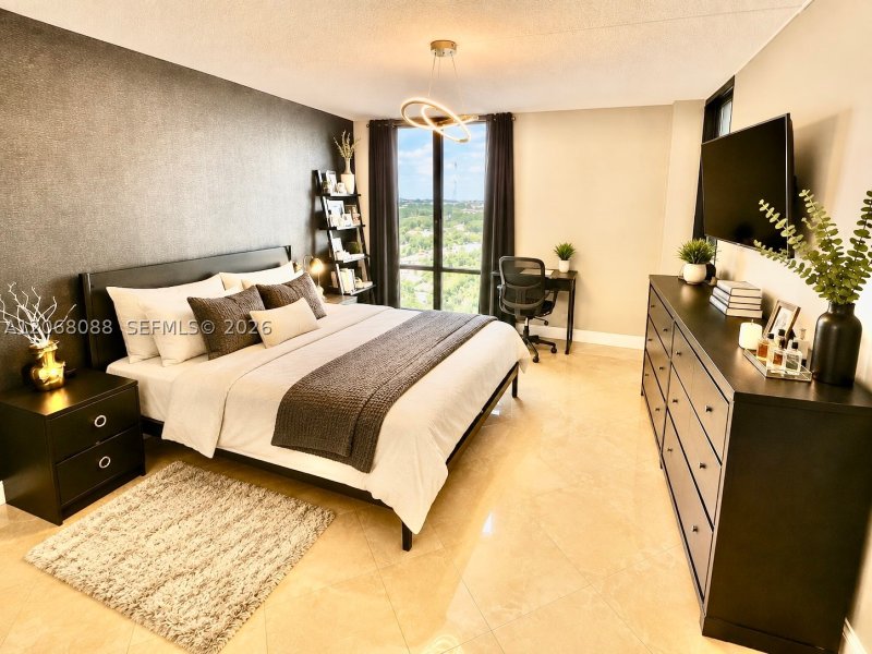 Condo for sale at Allington Towers 14F