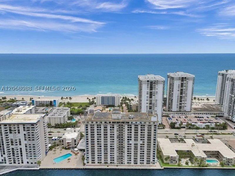Condo for sale at Allington Towers 14F