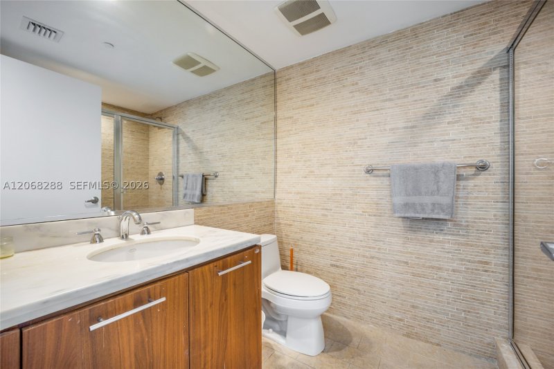 Comprar apartamento no 50 Biscayne 514
