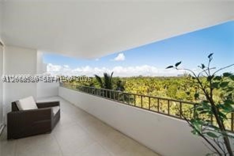 Aluguel de apartamento no Commodore Club West 702
