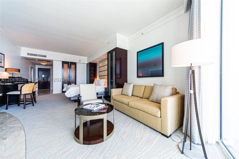 Alquiler de apartamento en Fontainebleau III 1015