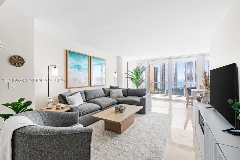 Oceania 5 Apt #1752