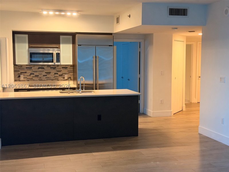 Apartment for rent at 500 Brickell West Tower 2007