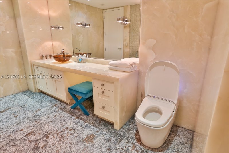 Apartment for rent at Mansions at Acqualina 3101
