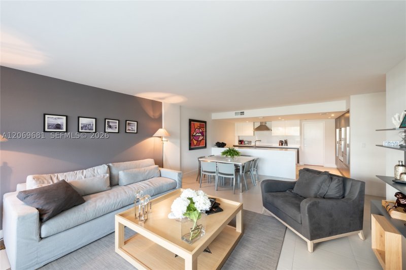 Comprar apartamento no Commodore Club South 206