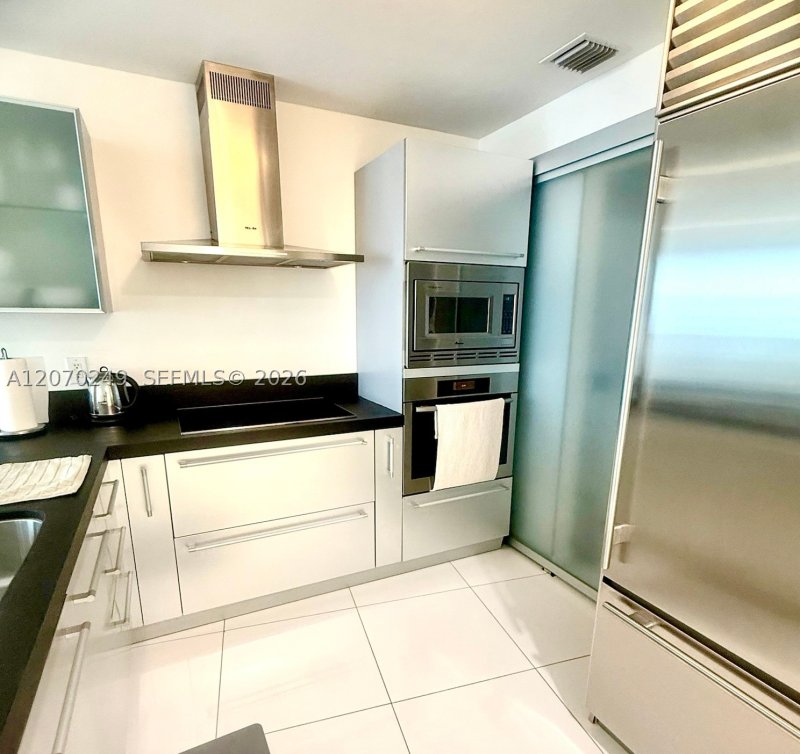Aluguel de apartamento no Trump Royale 908