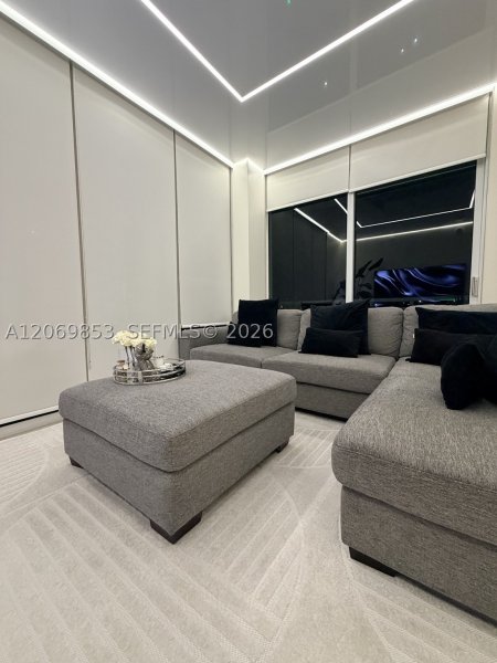 Comprar apartamento en Turnberry On The Green 1004