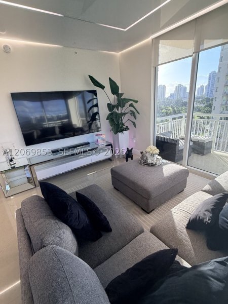 Comprar apartamento en Turnberry On The Green 1004