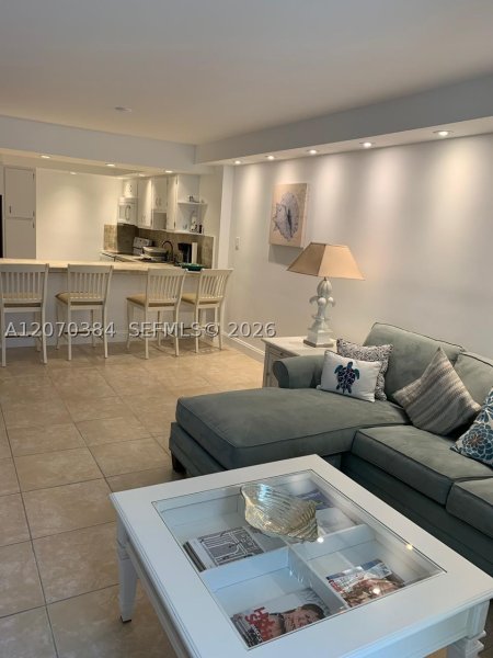 Apartment for rent at Arlen Beach 311