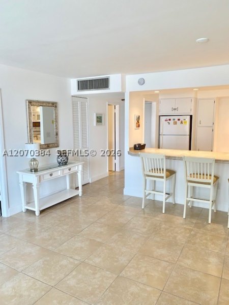 Apartment for rent at Arlen Beach 311