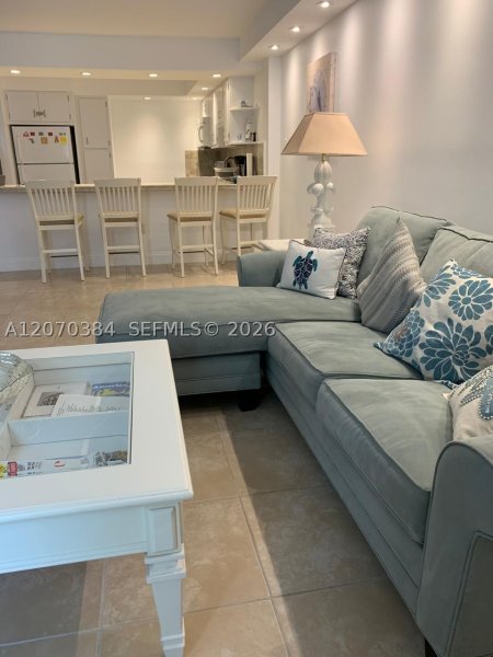 Apartment for rent at Arlen Beach 311