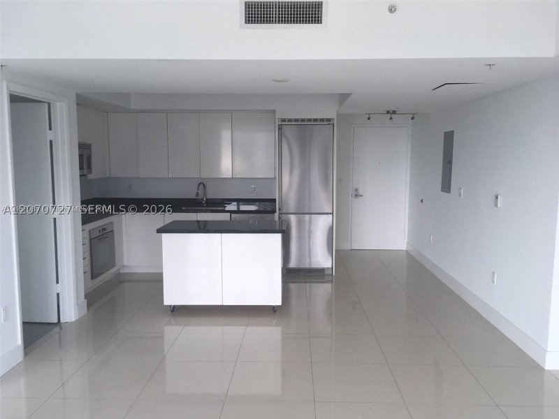 Aluguel de apartamento no Mint at Riverfront 3402
