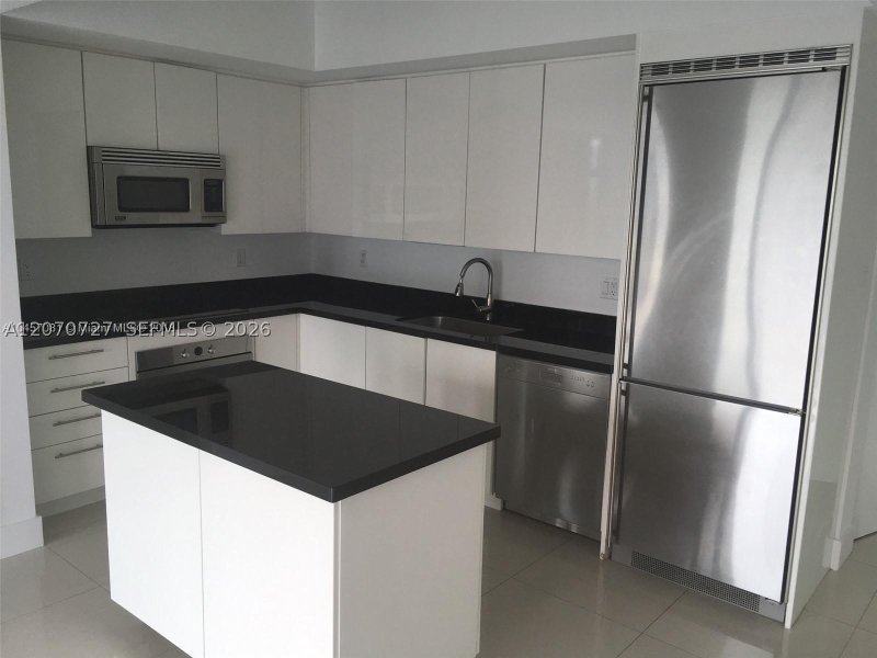Aluguel de apartamento no Mint at Riverfront 3402