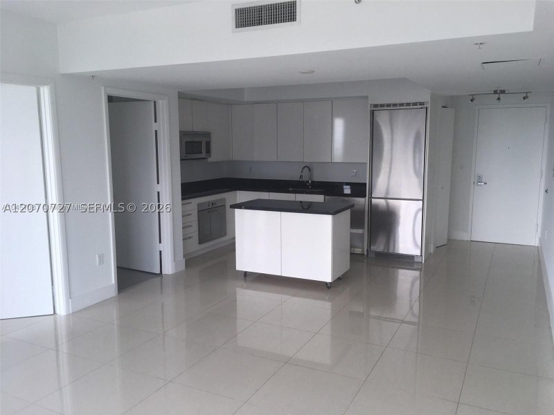 Aluguel de apartamento no Mint at Riverfront 3402