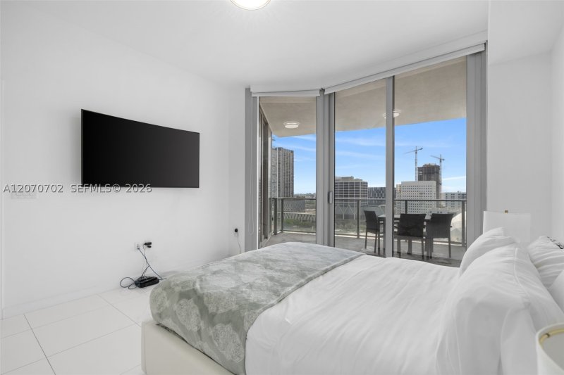 Comprar apartamento no Paramount Miami WorldCenter 1610