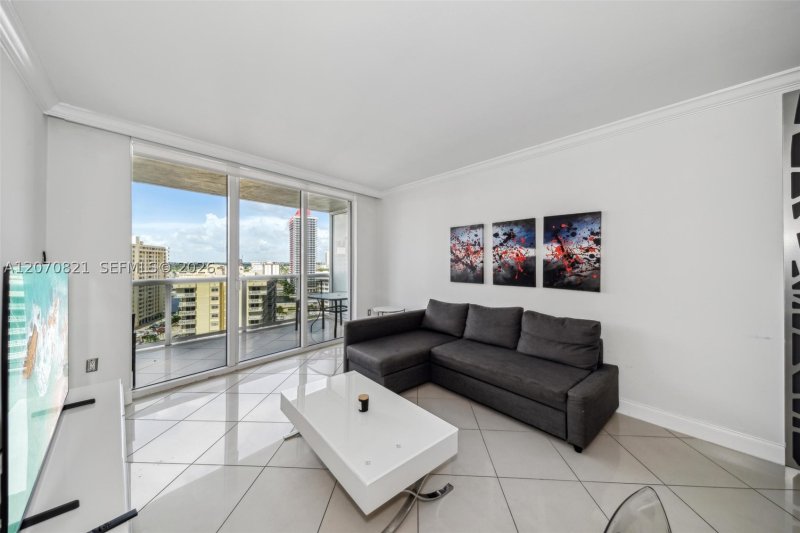 Apartment for rent at Beach Club Three 1406