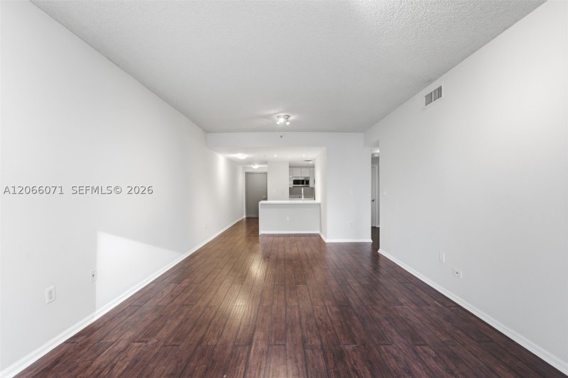 Condo for sale at Fortune House 1010