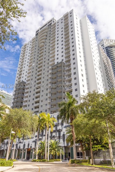 Condo for sale at Fortune House 1010