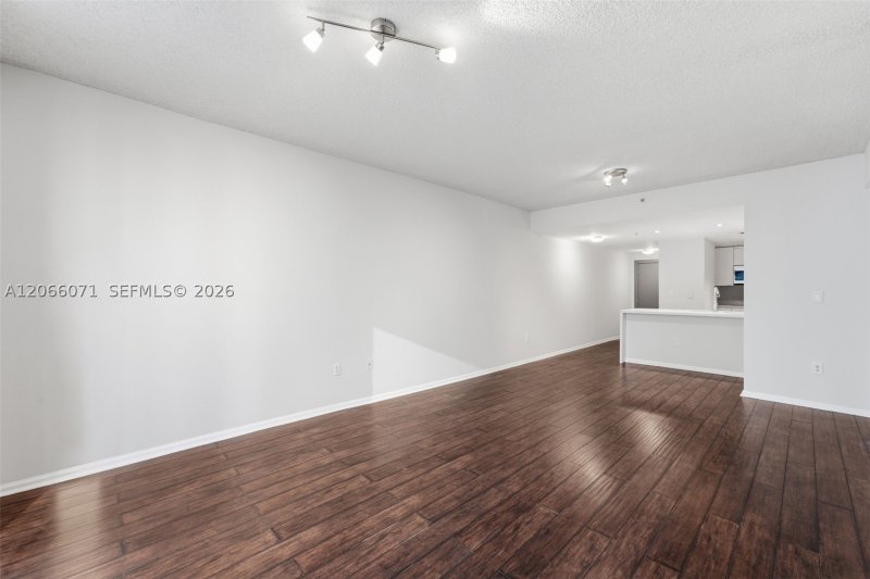 Condo for sale at Fortune House 1010