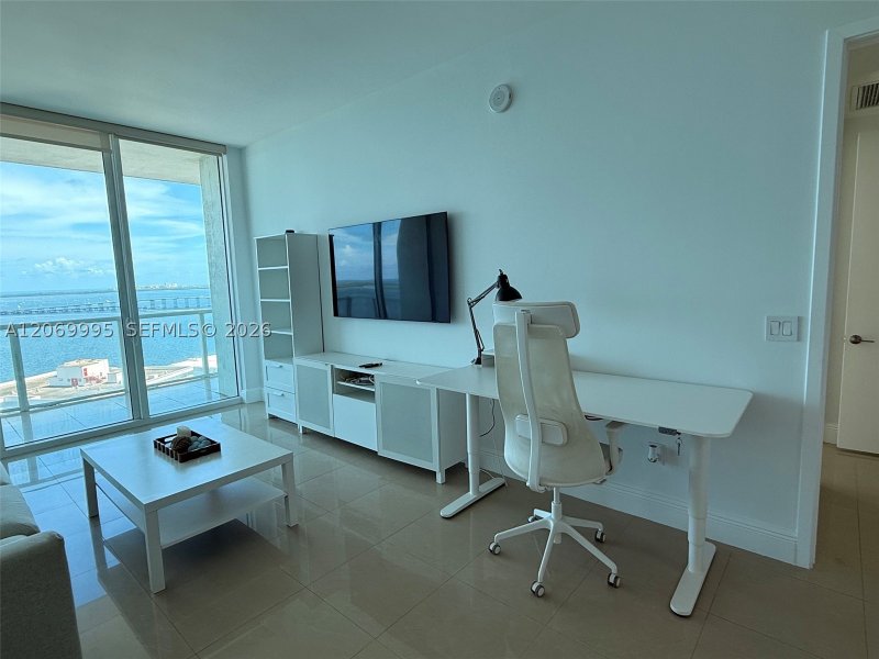 Aluguel de apartamento no Emerald Brickell TS107