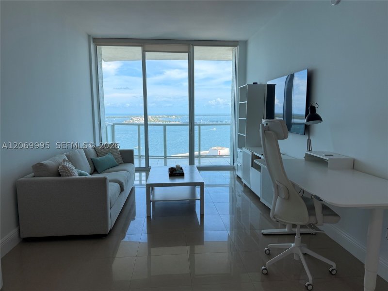 Aluguel de apartamento no Emerald Brickell TS107