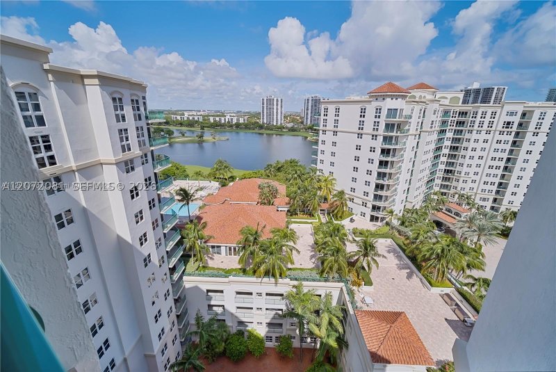 Alquiler de apartamento en Turnberry Village South TS18